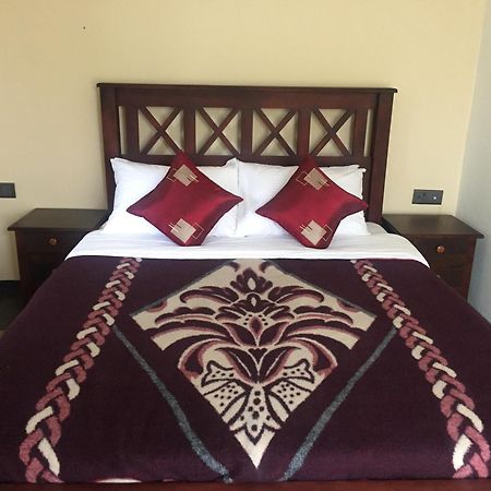 Suriya Guest Otel Nuwara Eliya Dış mekan fotoğraf